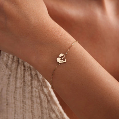 Pulsera personalizada con nombre y huellita en corazón