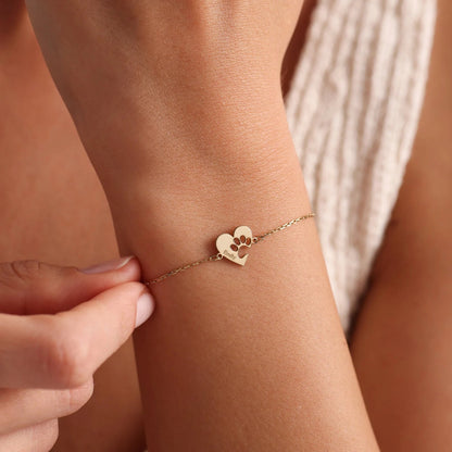 Pulsera personalizada con nombre y huellita en corazón