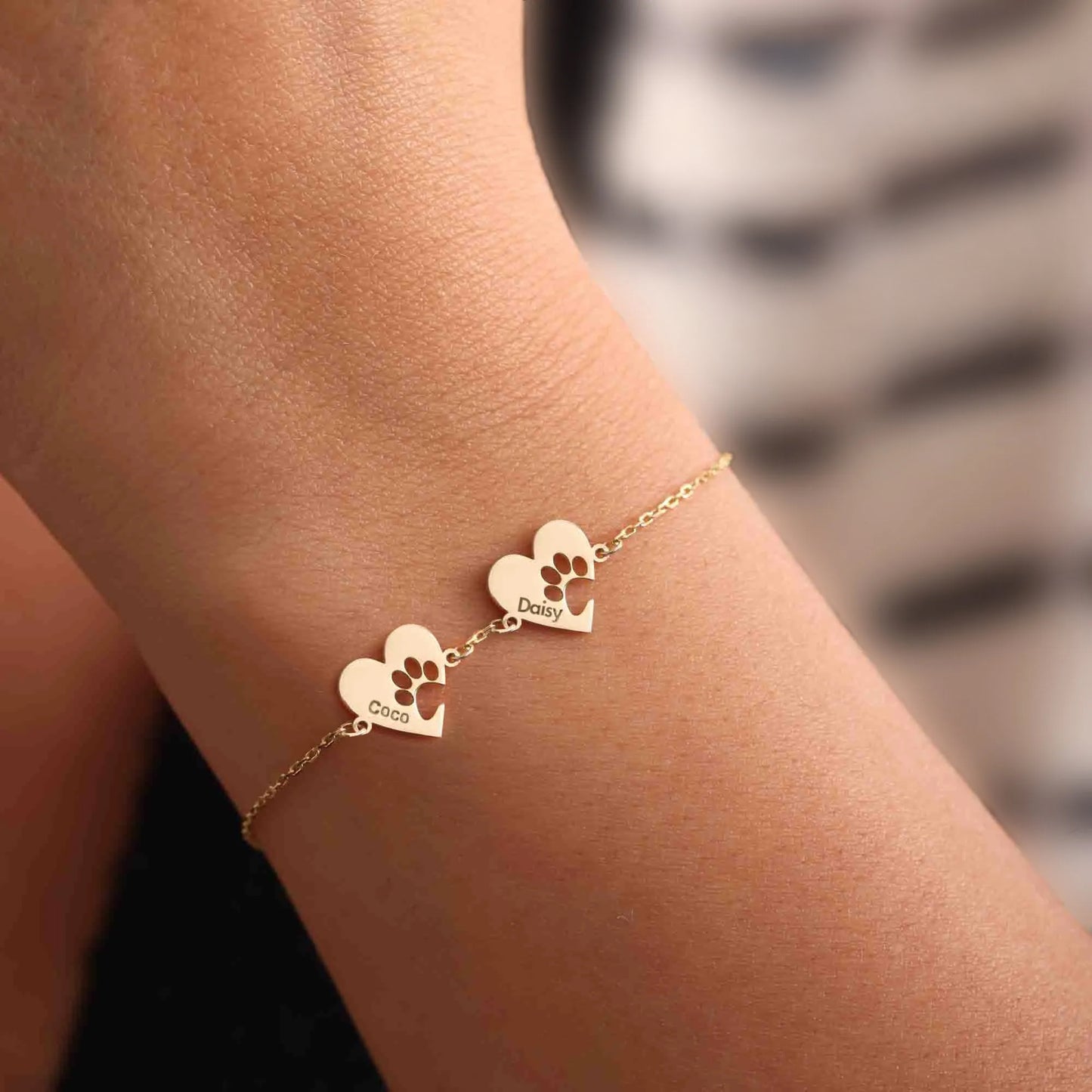 Pulsera personalizada con nombre y huellita en corazón