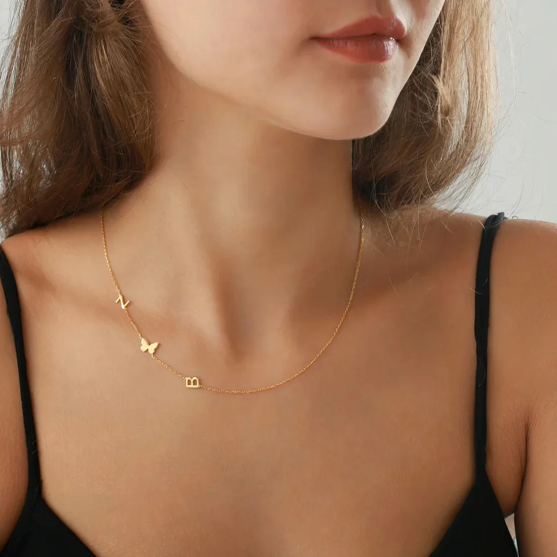 Collar con iniciales personalizadas en horizontal